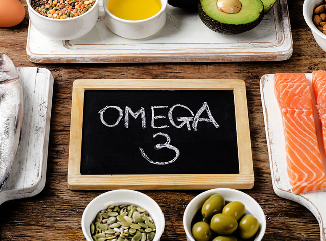 Esenciální mastná kyselina omega-3 má nespočet zdravotních benefitů a je zdravým tukem.