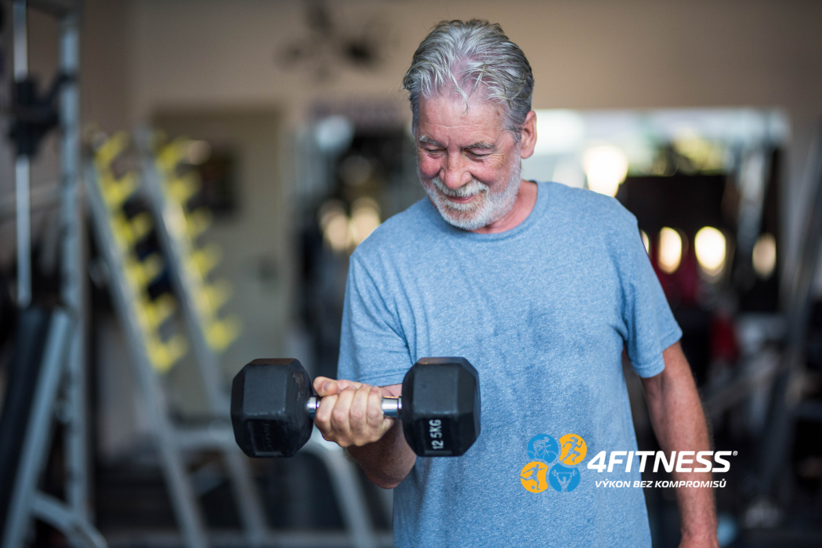 Proteiny pro lidi 50+: kdy ano, kdy ne, jaké vybrat a jak je správně užívat
